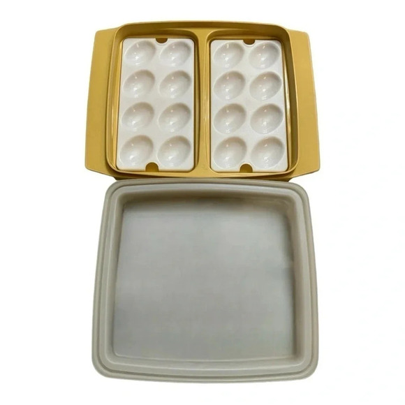 Tupperware Other - Vintage Tupperware Deviled Egg